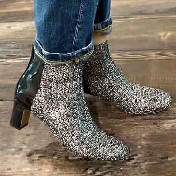 {Donald J. Pliner} Jakk Tweed/Patent Leather Boots - Picture 2 of 16